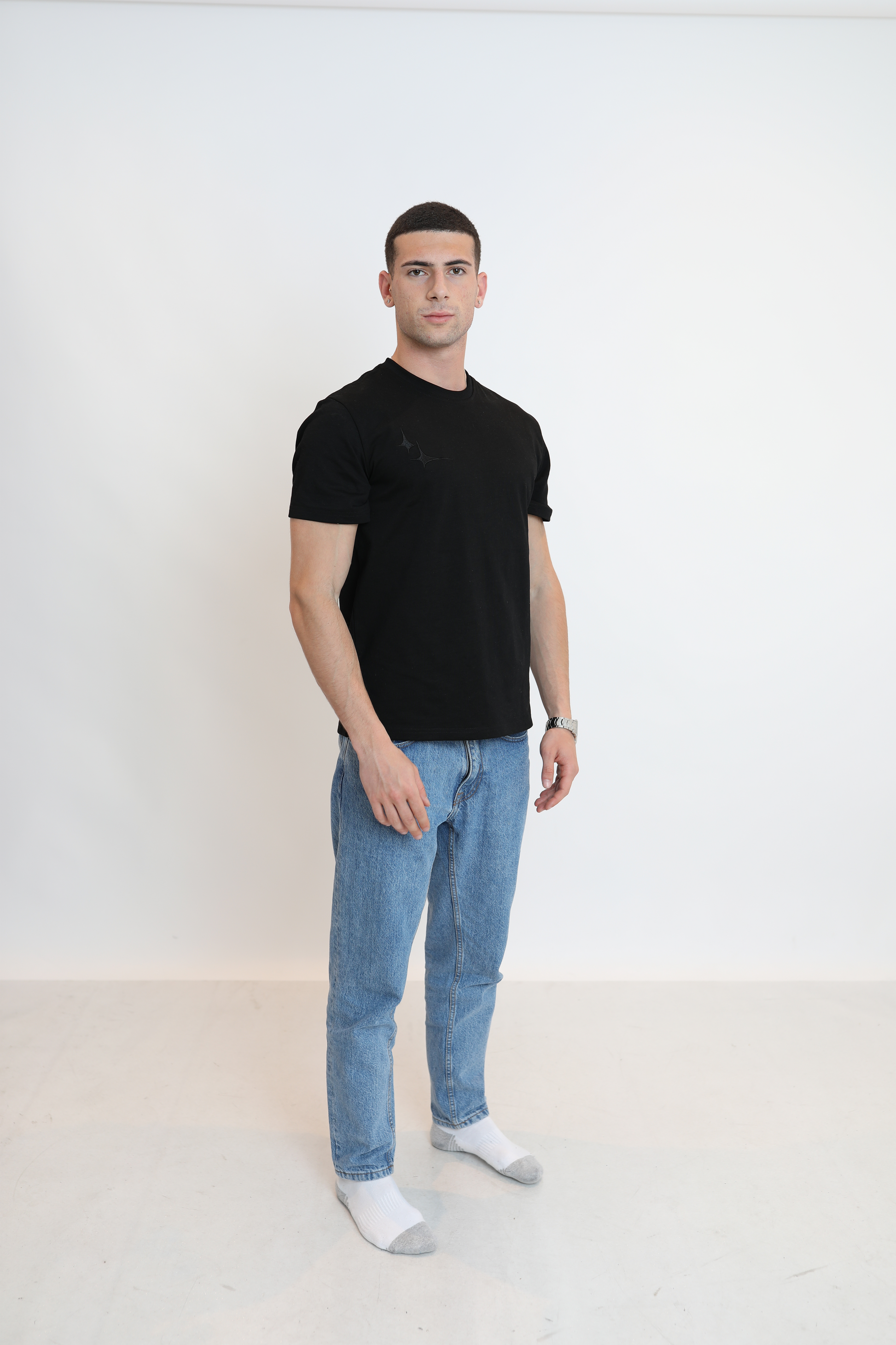 Black tee
